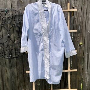 Eileen West | Seersucker Summer Robe Blue & White Size XS Cottagecore (no belt)